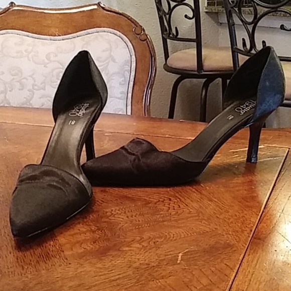 Shoes - Picture 1 of 1